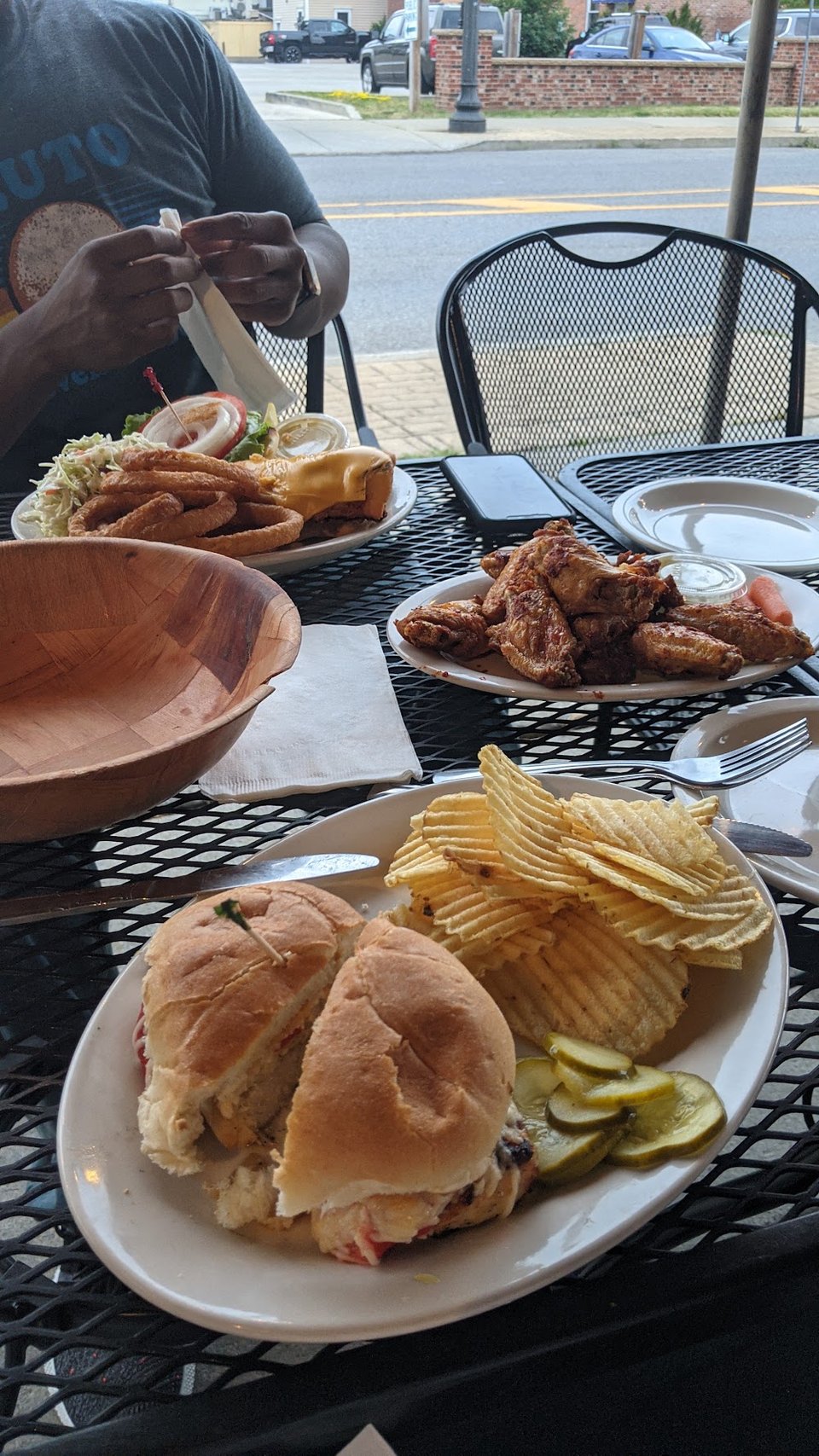 Wings Tuscan Joe and Fish Sandwich Platter